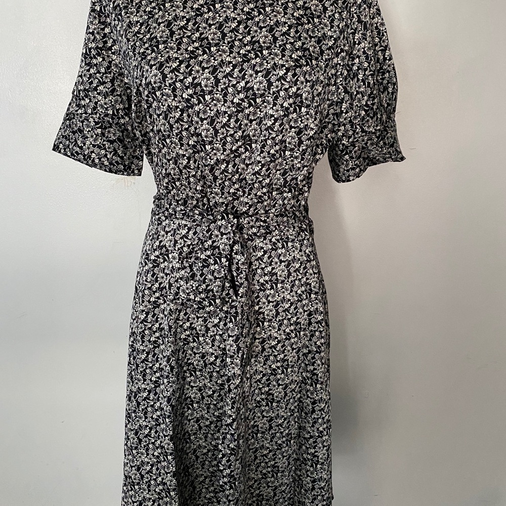 H&M Floral Short Sleeve Spring Summer Dress - Picture 4 of 16